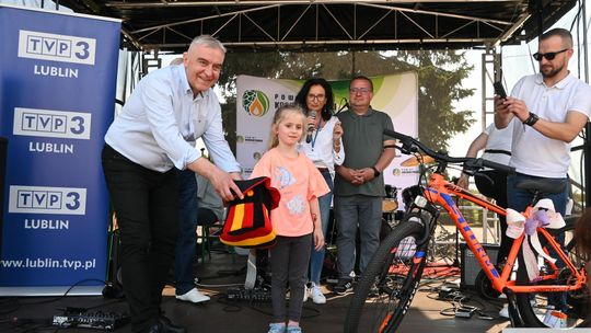Pow. krasnostawski. Rowerowy Dzień Dziecka w Kraszczadach [GALERIA ZDJĘĆ]