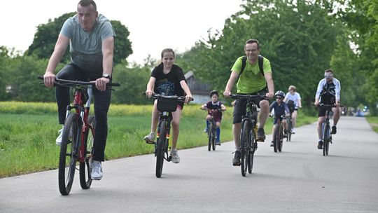 Pow. krasnostawski. Rowerowy Dzień Dziecka w Kraszczadach [GALERIA ZDJĘĆ]