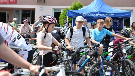 Pow. krasnostawski. Rowerowy Dzień Dziecka w Kraszczadach [GALERIA ZDJĘĆ]