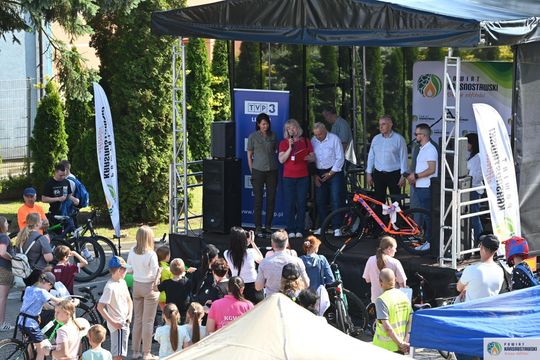 Pow. krasnostawski. Rowerowy Dzień Dziecka w Kraszczadach [GALERIA ZDJĘĆ]