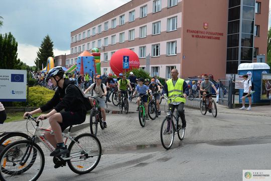 Pow. krasnostawski. Rowerowy Dzień Dziecka w Kraszczadach [GALERIA ZDJĘĆ]
