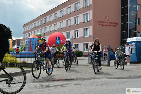 Pow. krasnostawski. Rowerowy Dzień Dziecka w Kraszczadach [GALERIA ZDJĘĆ]