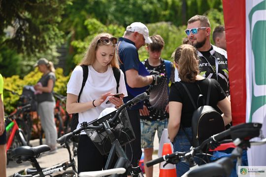 Pow. krasnostawski. Rowerowy Dzień Dziecka w Kraszczadach [GALERIA ZDJĘĆ]