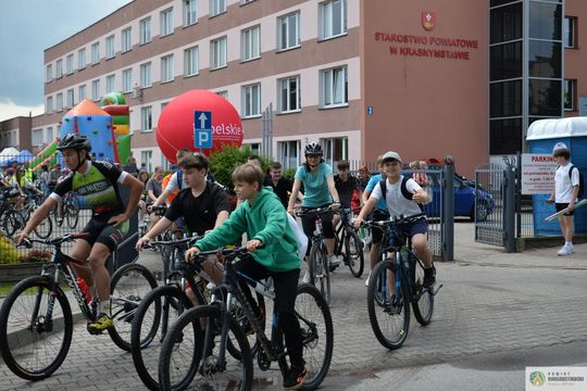Pow. krasnostawski. Rowerowy Dzień Dziecka w Kraszczadach [GALERIA ZDJĘĆ]