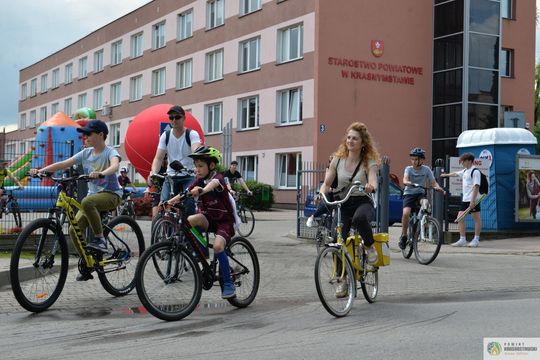 Pow. krasnostawski. Rowerowy Dzień Dziecka w Kraszczadach [GALERIA ZDJĘĆ]