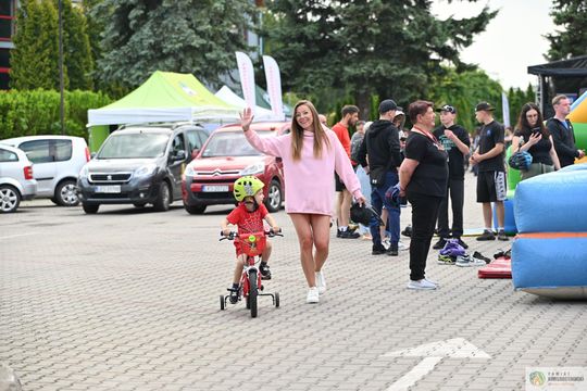 Pow. krasnostawski. Rowerowy Dzień Dziecka w Kraszczadach [GALERIA ZDJĘĆ]