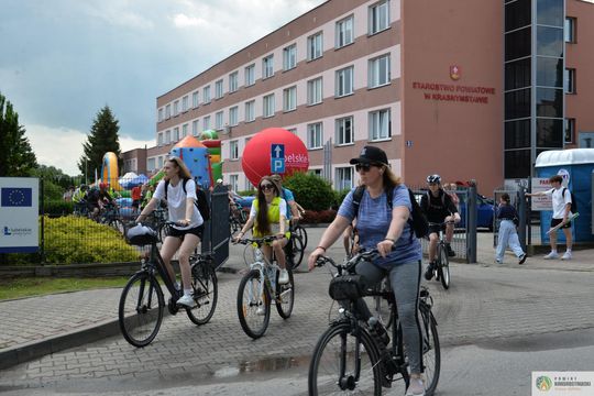 Pow. krasnostawski. Rowerowy Dzień Dziecka w Kraszczadach [GALERIA ZDJĘĆ]