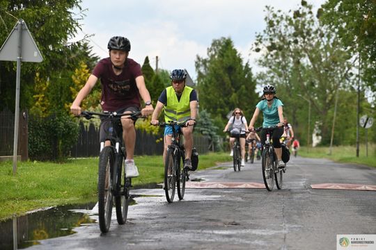 Pow. krasnostawski. Rowerowy Dzień Dziecka w Kraszczadach [GALERIA ZDJĘĆ]