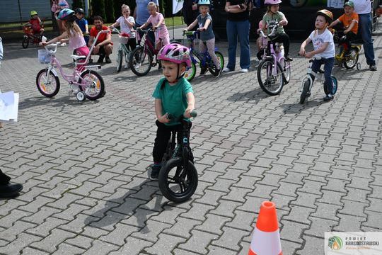 Pow. krasnostawski. Rowerowy Dzień Dziecka w Kraszczadach [GALERIA ZDJĘĆ]
