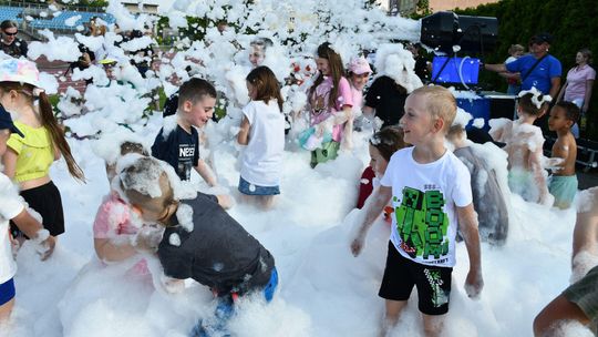 Krasnystaw. Dzień Dziecka z Cersanit - dużo atrakcji i szaleństwo podczas piana party [GALERIA ZDJĘĆ]