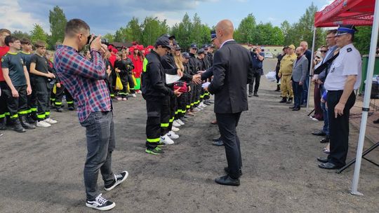 Pow. włodawski. Powiatowe zawody sportowo-pożarnicze młodzieżowych drużyn pożarniczych w Dubecznie [GALERIA ZDJĘĆ]
