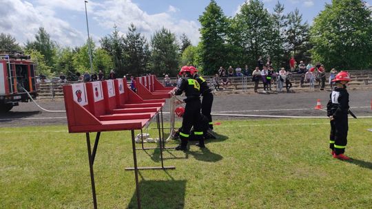 Pow. włodawski. Powiatowe zawody sportowo-pożarnicze młodzieżowych drużyn pożarniczych w Dubecznie [GALERIA ZDJĘĆ]