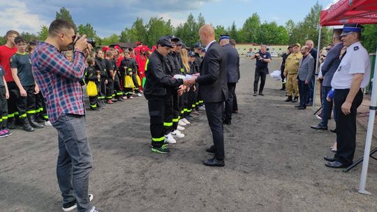 Pow. włodawski. Powiatowe zawody sportowo-pożarnicze młodzieżowych drużyn pożarniczych w Dubecznie [GALERIA ZDJĘĆ]