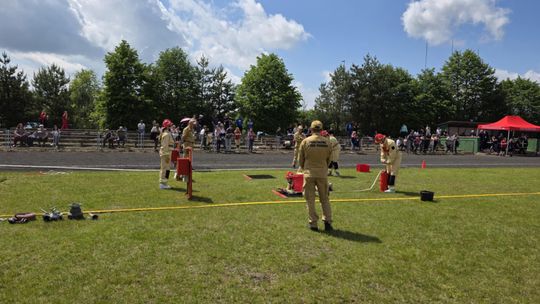 Pow. włodawski. Powiatowe zawody sportowo-pożarnicze młodzieżowych drużyn pożarniczych w Dubecznie [GALERIA ZDJĘĆ]