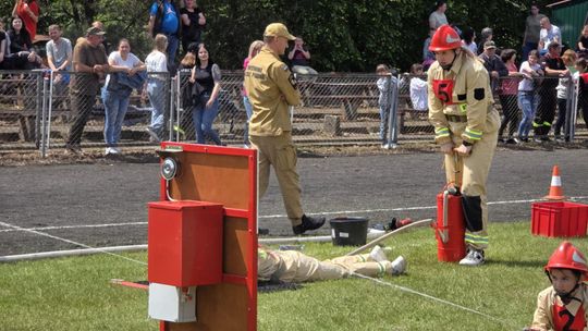 Pow. włodawski. Powiatowe zawody sportowo-pożarnicze młodzieżowych drużyn pożarniczych w Dubecznie [GALERIA ZDJĘĆ]