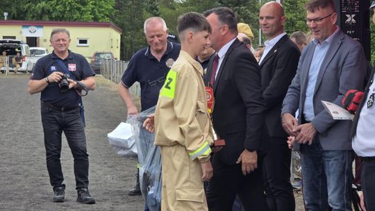 Pow. włodawski. Powiatowe zawody sportowo-pożarnicze młodzieżowych drużyn pożarniczych w Dubecznie [GALERIA ZDJĘĆ]