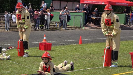Pow. włodawski. Powiatowe zawody sportowo-pożarnicze młodzieżowych drużyn pożarniczych w Dubecznie [GALERIA ZDJĘĆ]