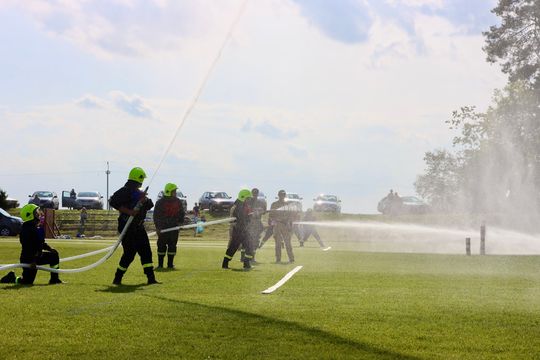 Gminne Zawody Sportowo-Pożarnicze w Leśniowicach [GALERIA ZDJĘĆ]