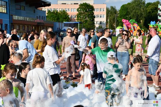 Krasnystaw. Dzień Dziecka z Cersanit - dużo atrakcji i szaleństwo podczas piana party [GALERIA ZDJĘĆ]