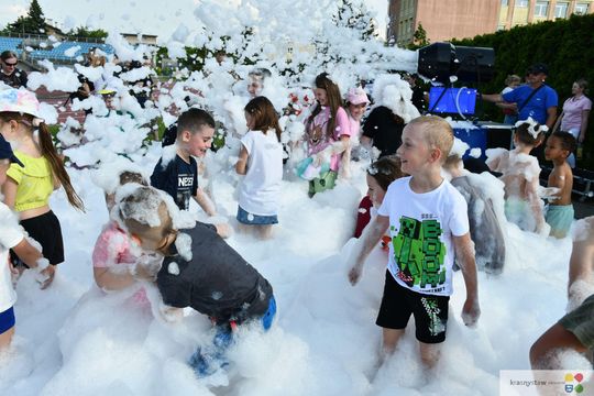 Krasnystaw. Dzień Dziecka z Cersanit - dużo atrakcji i szaleństwo podczas piana party [GALERIA ZDJĘĆ]