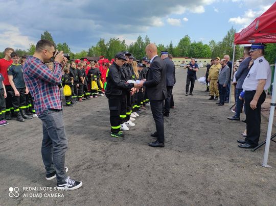 Pow. włodawski. Powiatowe zawody sportowo-pożarnicze młodzieżowych drużyn pożarniczych w Dubecznie [GALERIA ZDJĘĆ]