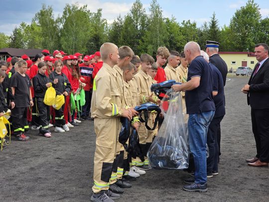 Pow. włodawski. Powiatowe zawody sportowo-pożarnicze młodzieżowych drużyn pożarniczych w Dubecznie [GALERIA ZDJĘĆ]