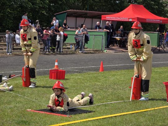 Pow. włodawski. Powiatowe zawody sportowo-pożarnicze młodzieżowych drużyn pożarniczych w Dubecznie [GALERIA ZDJĘĆ]