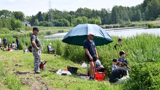 Krasnystaw. Wędkowali po raz 45. z okazji Dnia Dziecka [GALERIA ZDJĘĆ]