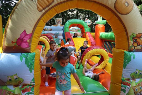 Chełm. Radosny Dzień Dziecka w Przedszkolu Miejskim nr 15 [GALERIA ZDJĘĆ]