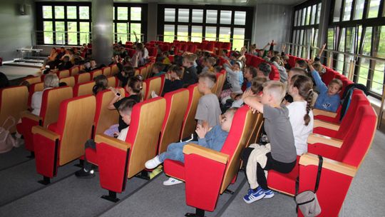 Mariusz Marcyniak (ChKS Chełm) i Michał Kobiałka (Chełmianka Chełm) spotkali się z fanami w bibliotece [GALERIA ZDJĘĆ]