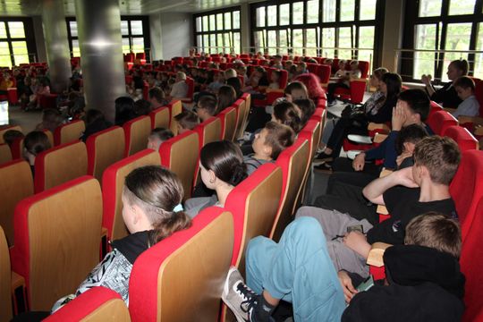 Mariusz Marcyniak (ChKS Chełm) i Michał Kobiałka (Chełmianka Chełm) spotkali się z fanami w bibliotece [GALERIA ZDJĘĆ]