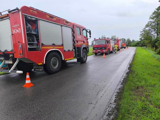 Wypadek w ulewnym deszczu. Życia nauczycielki nie udało się uratować [ZDJĘCIA]