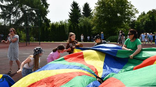 Krasnystaw. Rodzinny Piknik w Publicznej Szkole Podstawowej nr 4 „W rodzinie siła” [GALERIA ZDJĘĆ]