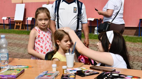 Krasnystaw. Rodzinny Piknik w Publicznej Szkole Podstawowej nr 4 „W rodzinie siła” [GALERIA ZDJĘĆ]