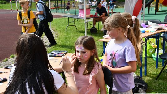 Krasnystaw. Rodzinny Piknik w Publicznej Szkole Podstawowej nr 4 „W rodzinie siła” [GALERIA ZDJĘĆ]