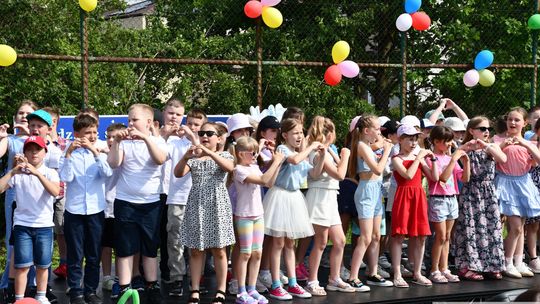 Krasnystaw. Rodzinny Piknik w Publicznej Szkole Podstawowej nr 4 „W rodzinie siła” [GALERIA ZDJĘĆ]