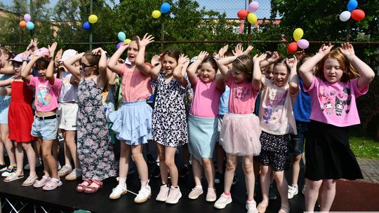 Krasnystaw. Rodzinny Piknik w Publicznej Szkole Podstawowej nr 4 „W rodzinie siła” [GALERIA ZDJĘĆ]