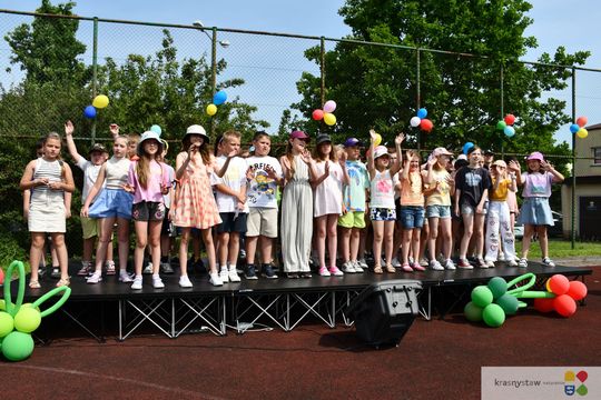 Krasnystaw. Rodzinny Piknik w Publicznej Szkole Podstawowej nr 4 „W rodzinie siła” [GALERIA ZDJĘĆ]