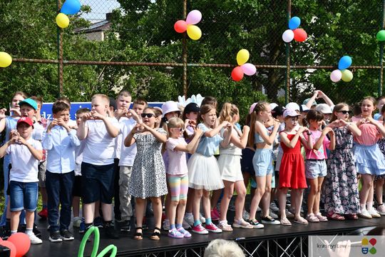 Krasnystaw. Rodzinny Piknik w Publicznej Szkole Podstawowej nr 4 „W rodzinie siła” [GALERIA ZDJĘĆ]