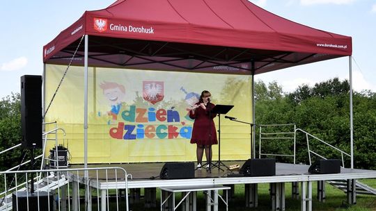 Radosny charytatywny Dzień Dziecka w Dorohusku. Zbierali pieniążki dla chorego Szymona [GALERIA ZDJĘĆ]