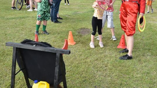 Radosny charytatywny Dzień Dziecka w Dorohusku. Zbierali pieniążki dla chorego Szymona [GALERIA ZDJĘĆ]