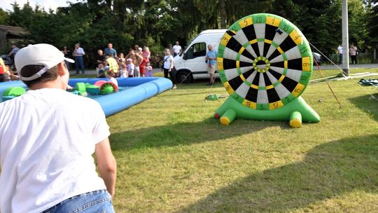 Radosny charytatywny Dzień Dziecka w Dorohusku. Zbierali pieniążki dla chorego Szymona [GALERIA ZDJĘĆ]