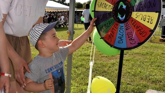 Radosny charytatywny Dzień Dziecka w Dorohusku. Zbierali pieniążki dla chorego Szymona [GALERIA ZDJĘĆ]