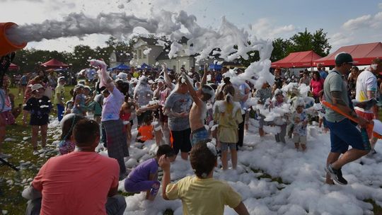 Radosny charytatywny Dzień Dziecka w Dorohusku. Zbierali pieniążki dla chorego Szymona [GALERIA ZDJĘĆ]