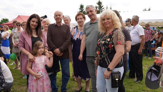 Radosny charytatywny Dzień Dziecka w Dorohusku. Zbierali pieniążki dla chorego Szymona [GALERIA ZDJĘĆ]