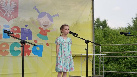 Radosny charytatywny Dzień Dziecka w Dorohusku. Zbierali pieniążki dla chorego Szymona [GALERIA ZDJĘĆ]