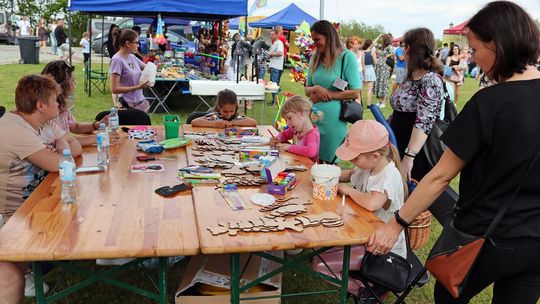 Radosny charytatywny Dzień Dziecka w Dorohusku. Zbierali pieniążki dla chorego Szymona [GALERIA ZDJĘĆ]