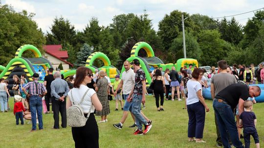 Radosny charytatywny Dzień Dziecka w Dorohusku. Zbierali pieniążki dla chorego Szymona [GALERIA ZDJĘĆ]