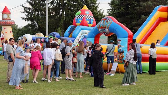 Radosny charytatywny Dzień Dziecka w Dorohusku. Zbierali pieniążki dla chorego Szymona [GALERIA ZDJĘĆ]