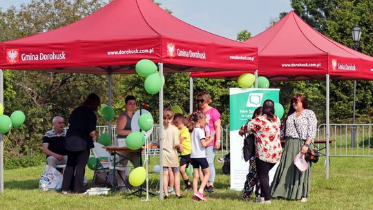 Radosny charytatywny Dzień Dziecka w Dorohusku. Zbierali pieniążki dla chorego Szymona [GALERIA ZDJĘĆ]